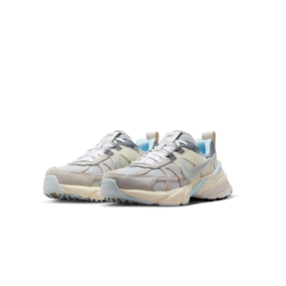Nike Gender Inclusive V2K Run Running Shoe
 
LIGHT BONE/ PLATINUM/ IRON ORE